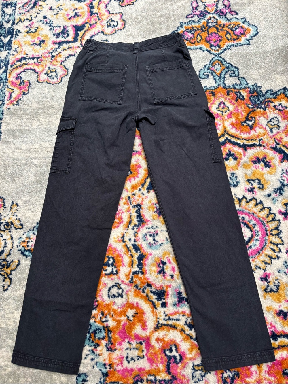 American Eagle Outfitters Black Cargo Pants - Picture 2 of 4